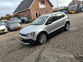 uszkodzony samochody osobowe Volkswagen Polo 1.2 tsi AUTOMAAT  90PK   NAVI CLIMA 2016/9