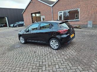 Renault Clio 0.9 tcn  zen navi picture 4