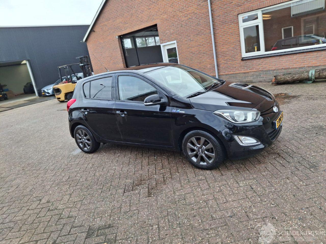 Hyundai I-20 1.2i 5drs airco   86pk