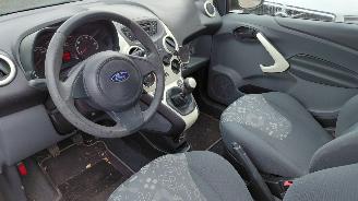 Ford Ka 1.2i  cool sound  69pk   airco picture 3