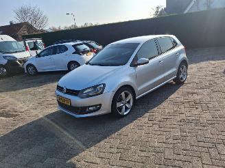 Schadeauto Volkswagen Polo 1.2 tsi  66kw   navi clima 2013/7