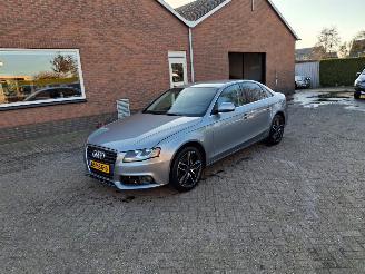 krockskadad bil auto Audi A4 2.0i 180pk   clima 2009/2