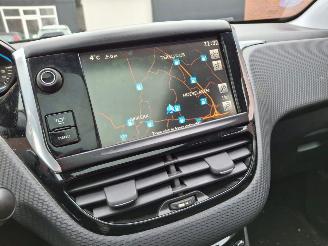 Peugeot 2008 1.2 vti  82pk pano automaat navi picture 7