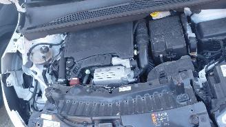 Opel Crossland 1.2i turbo  81kw automaat navi   clima picture 14