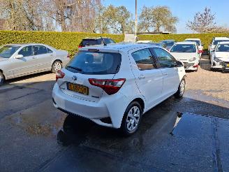 Toyota Yaris 1.5 hybrid  clima    navi picture 11