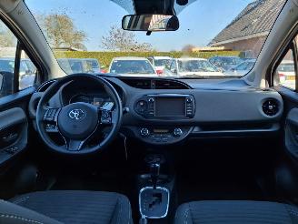Toyota Yaris 1.5 hybrid  clima    navi picture 8