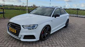 Vaurioauto  passenger cars Audi A3 1.5 tfsi  sline  150pk pano 2018/7