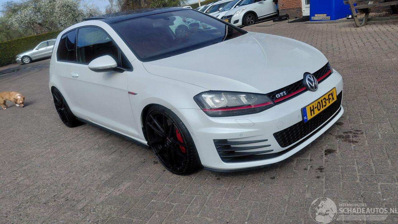 Volkswagen Golf 2.0 tsi 230pk gti performance pano