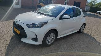 Toyota Yaris 1.5 hybrid  navi clima picture 3