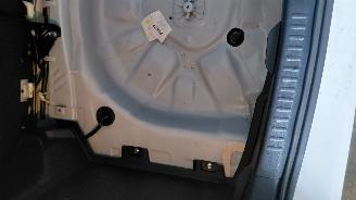 Toyota Yaris 1.5 hybrid  navi clima picture 10