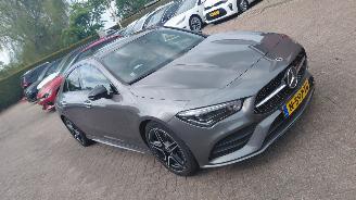 Unfallwagen Mercedes Cla-klasse 180  amg uitvooering   136pk  pano navi 2021/12