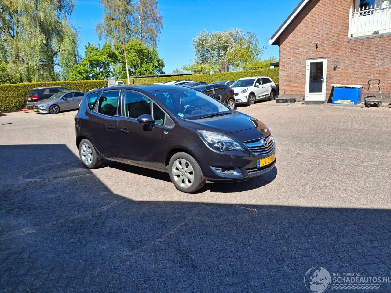 Opel Meriva 1.4i  88kw    navi clima