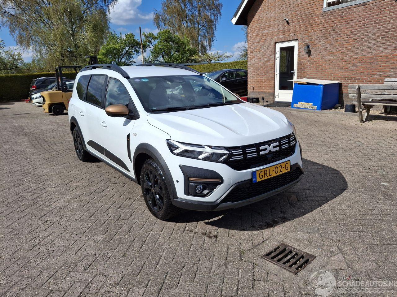 Dacia Jogger 1.6 Hybrid 140 Navi 7 Persoons