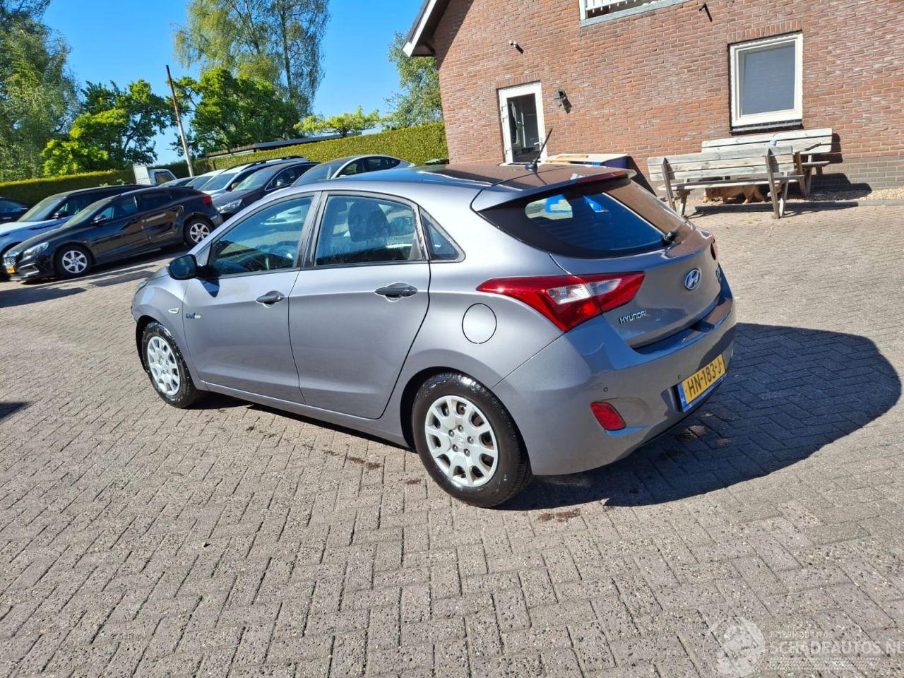 Hyundai I-30 1.6i  135pk  clima