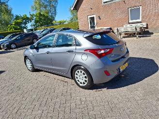 Unfallwagen Hyundai I-30 1.6i  135pk  clima 2015/12