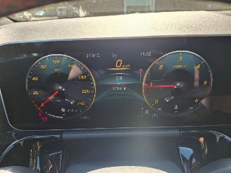 Mercedes B-klasse 180d  116pk navi clima amg uitvoering picture 4