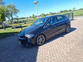 Coche accidentado Mercedes B-klasse 180d  116pk navi clima amg uitvoering 2019/8