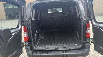 Peugeot Partner 1.5 hdi  131pk  automaat 3 persoons   navi picture 12