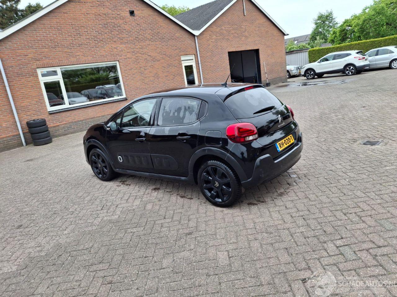 Citroën C3 1.2i shine  82pk navi clima
