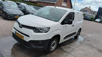 damaged commercial vehicles Toyota Proace 1.5 d4d   99pk 3 zitter  navi 2020/2