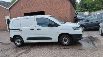 Toyota Proace 1.5 d4d   99pk 3 zitter  navi picture 6