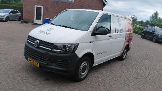 dañado vehículos comerciales Volkswagen Transporter 2.0 tdi  84pk   airco 2018/2