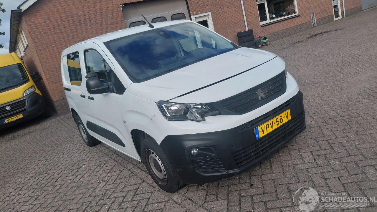 Peugeot Partner 1.2i  110pk navi airco