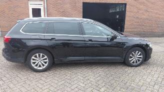 Schadeauto Volkswagen Passat 1.6 tdi 120pk  automaat 2019/6