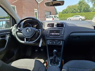 Volkswagen Polo 1.2 tsi  66kw  airco navi picture 9