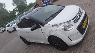 Citroën C1 1.0 vti shine  clima navi lmv picture 3