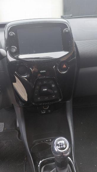 Citroën C1 1.0 vti shine  clima navi lmv picture 7