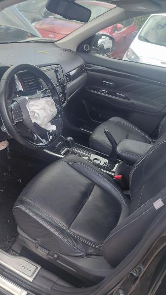 Mitsubishi Outlander 2.0 i  150pk automaat    navi clima picture 8