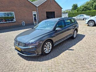 uszkodzony samochody osobowe Volkswagen Passat 1.4 tsi phev  156pk navi 2021/1