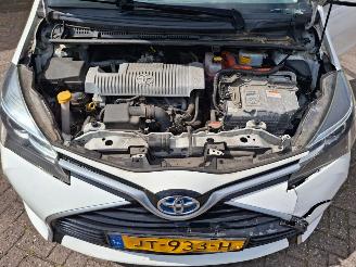 Toyota Yaris 1.5 hybrid navi  clima picture 11