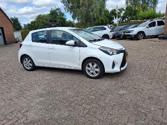 škoda osobní automobily Toyota Yaris 1.5 hybrid navi  clima 2016/6