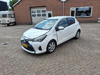 Toyota Yaris 1.5 hybrid navi  clima picture 3