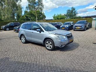 Schadeauto Subaru Forester 2.0i  150pk automaat pano 2015/4