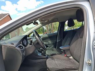 Opel Astra 1.0i 5drs  navi   clima  77kw picture 8