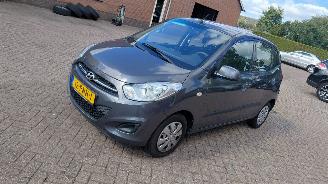 Hyundai I-10 1.1i 69pk airco 5drs picture 2