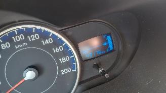 Hyundai I-10 1.1i 69pk airco 5drs picture 7
