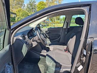 Volkswagen Polo 1.0i 70kw 5drs airco picture 7