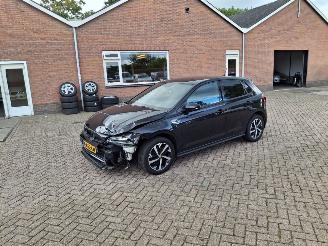 krockskadad bil auto Volkswagen Polo 1.6 tdi 95pk automaat   navi clima 2019/5