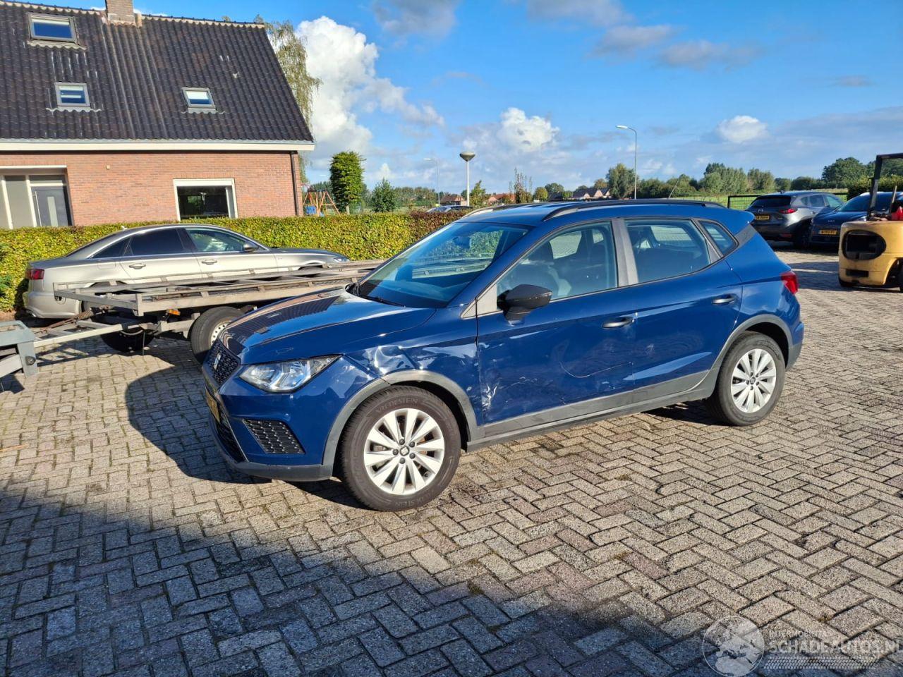 Seat Arona 1.0i tsi  70kw    airco 5drs