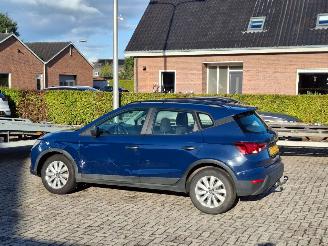 Seat Arona 1.0i tsi  70kw    airco 5drs picture 2