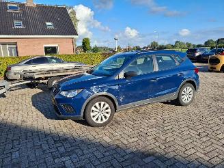 Vaurioauto  passenger cars Seat Arona 1.0i tsi  70kw    airco 5drs 2018/10
