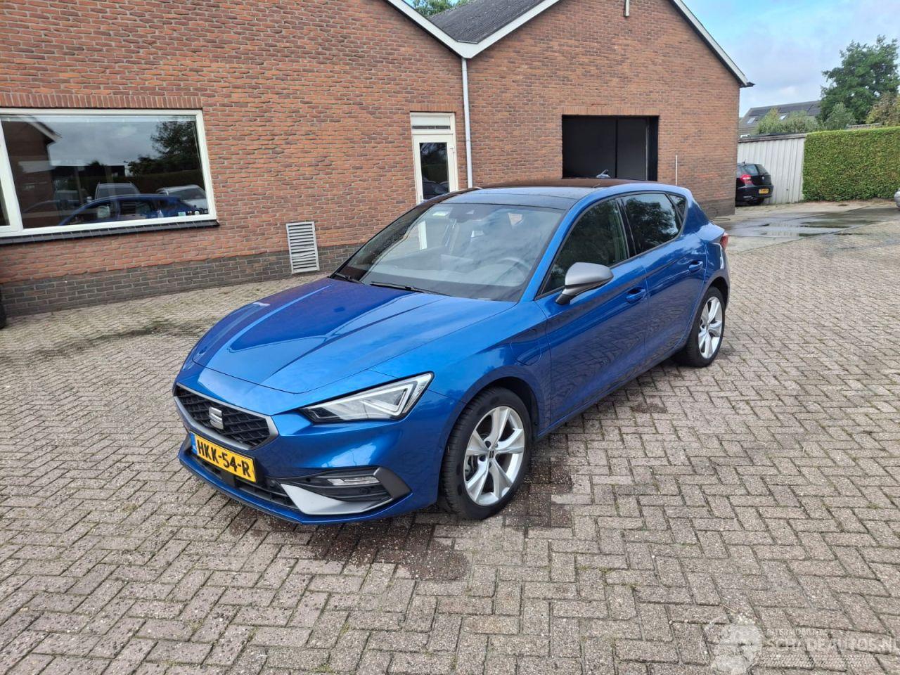 Seat Leon 1.5 tsi  hybrid  phev  pano   225PK
