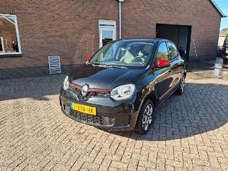 Schadeauto Renault Twingo 1.0 sce  limited  5drs airco 2021/5
