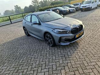 Auto incidentate BMW 1-serie 118i  136pk m uitvoering   navi leer clima 2023/7