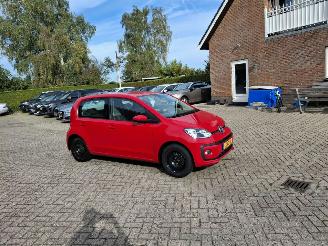 damaged passenger cars Volkswagen Up! 1.0i bmt 60pk airco  5drs 2018/4