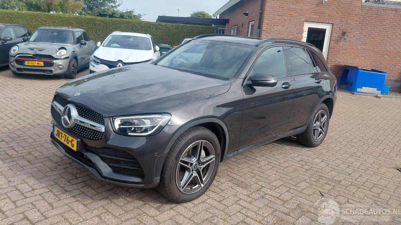 Mercedes GLC 300e hybrid  211pk  navi clima leer amg line  pano